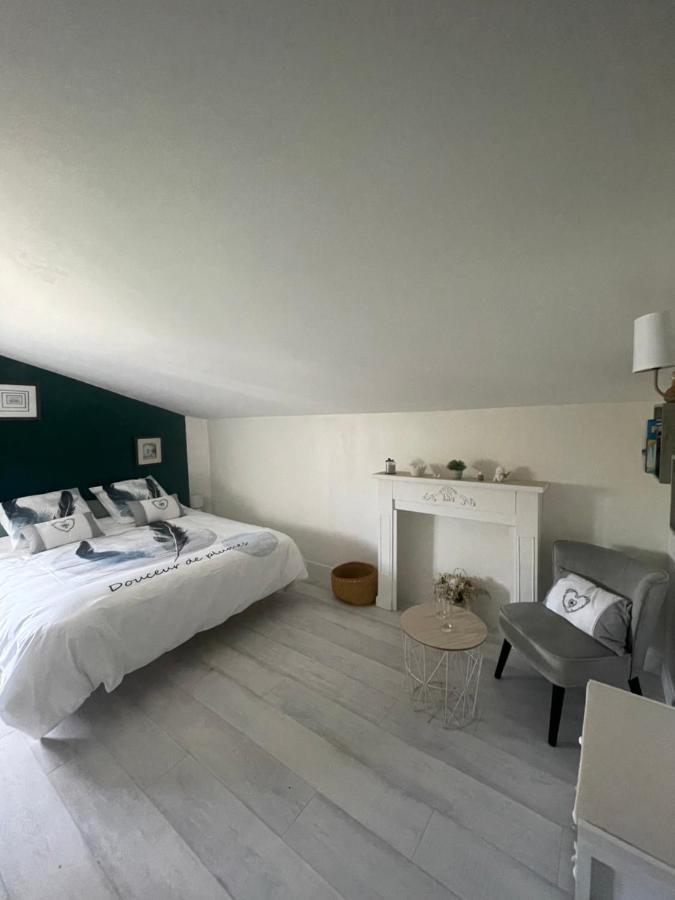 Bed and Breakfast Cocooning Chez Sabine Lavilledieu  Екстер'єр фото